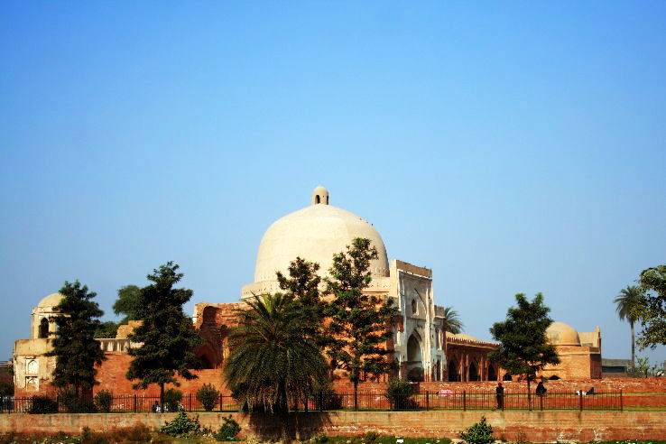 5. Kabuli Bagh Mosque